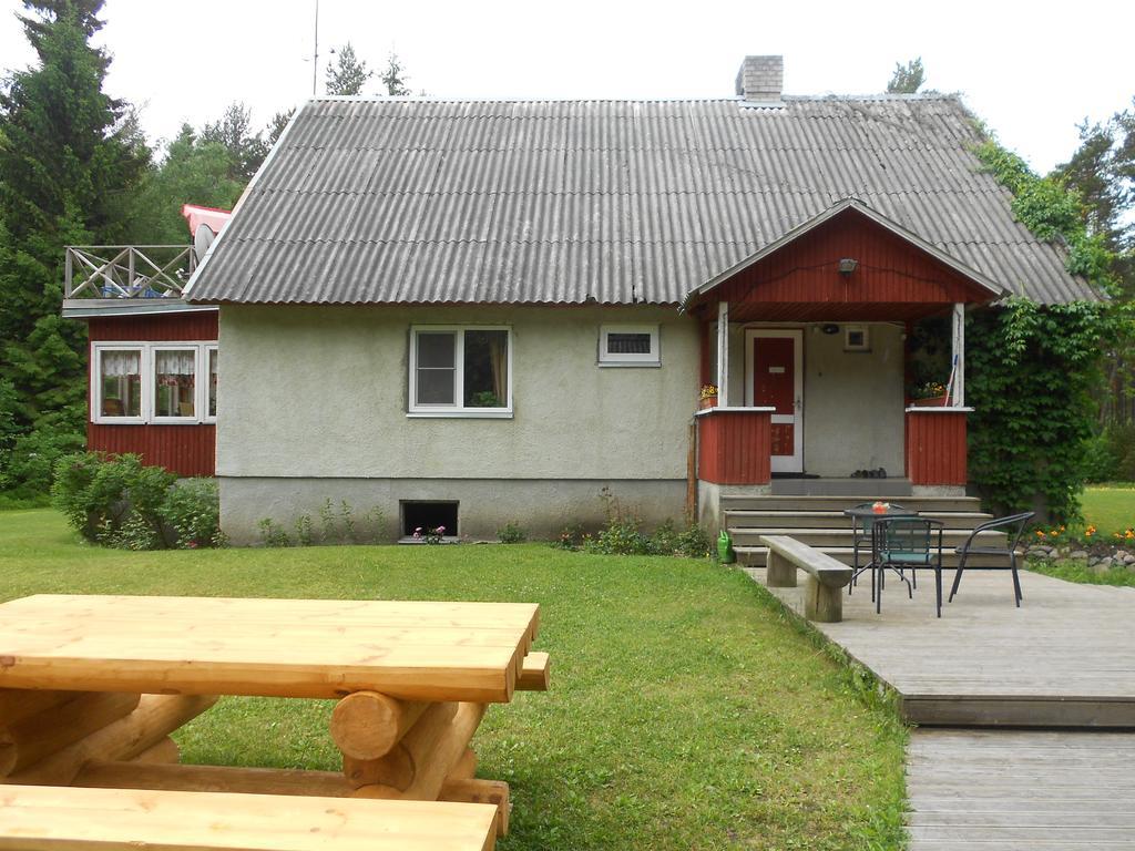 Roosi Holiday Home Rannaküla Esterno foto