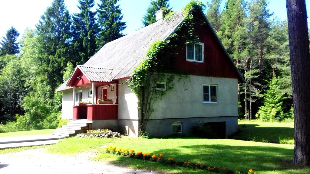 Roosi Holiday Home Rannaküla Esterno foto