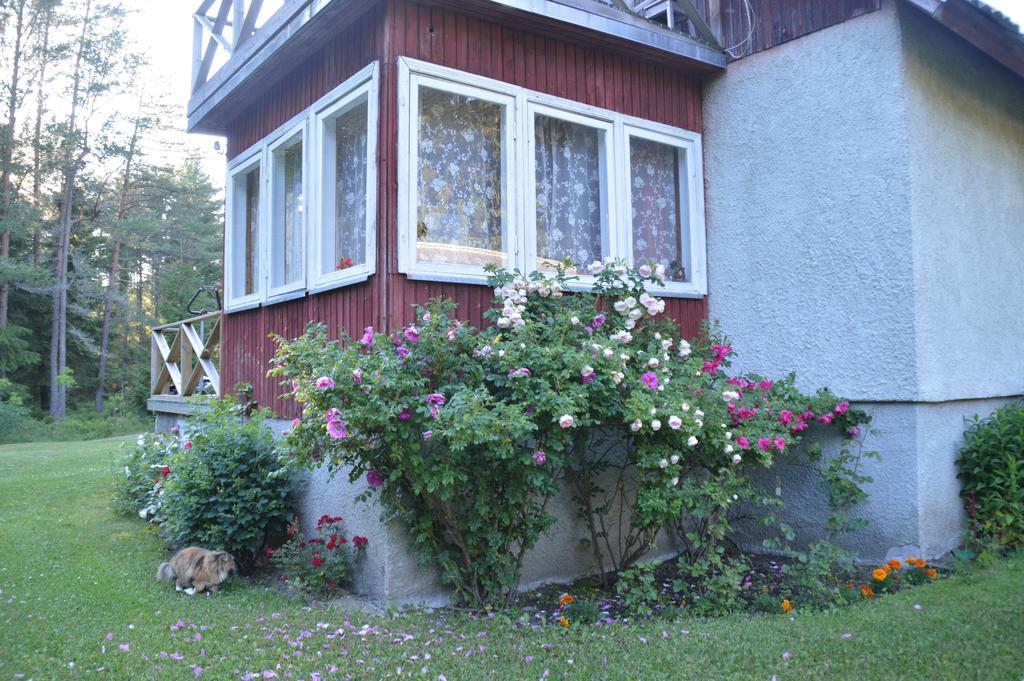 Roosi Holiday Home Rannaküla Esterno foto